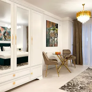 Happy - Near Arenas & Unirii - Rh Living Apartament