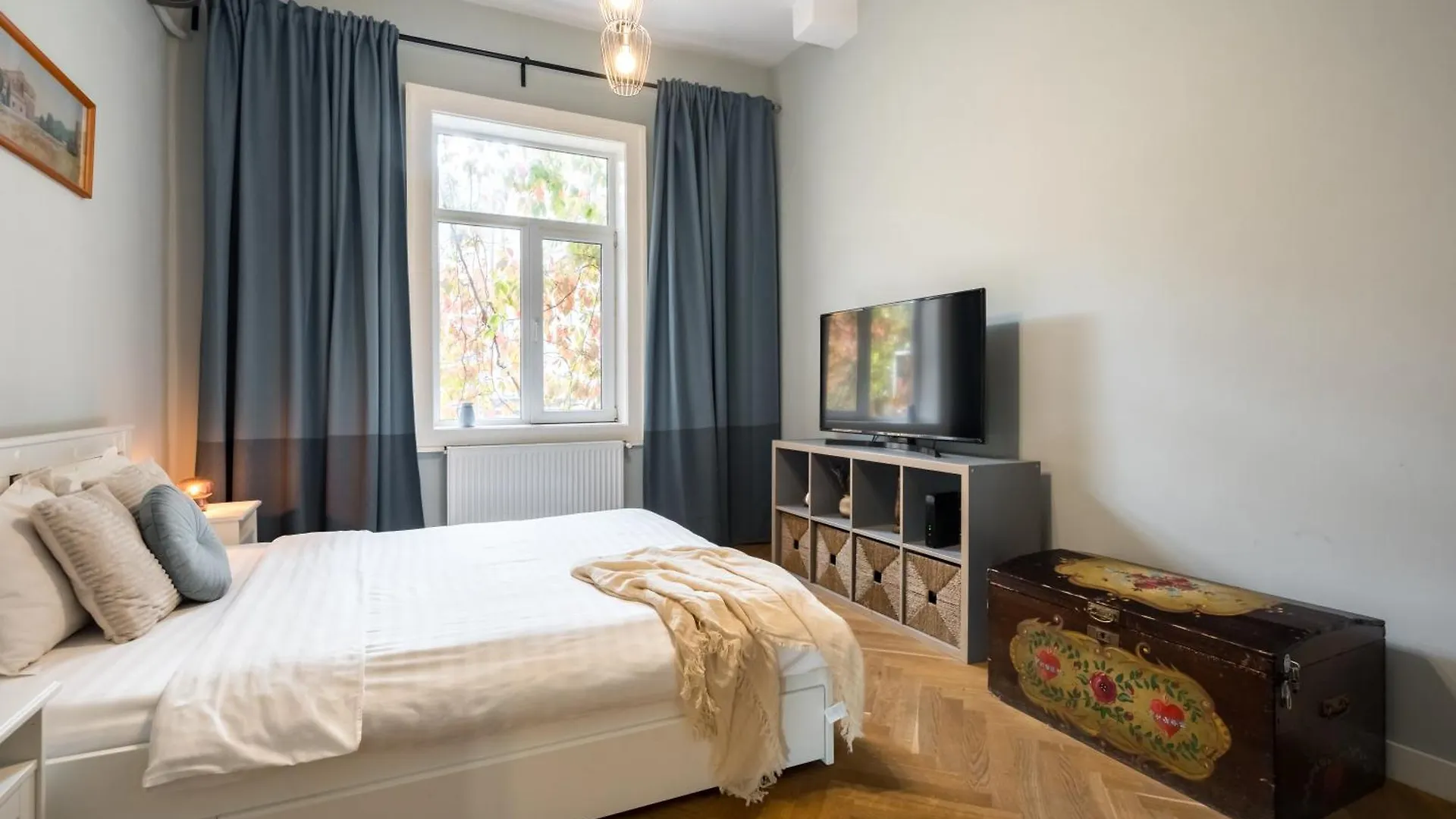 Lägenhet Chic Studio Near Bucharest'S Top Landmarks